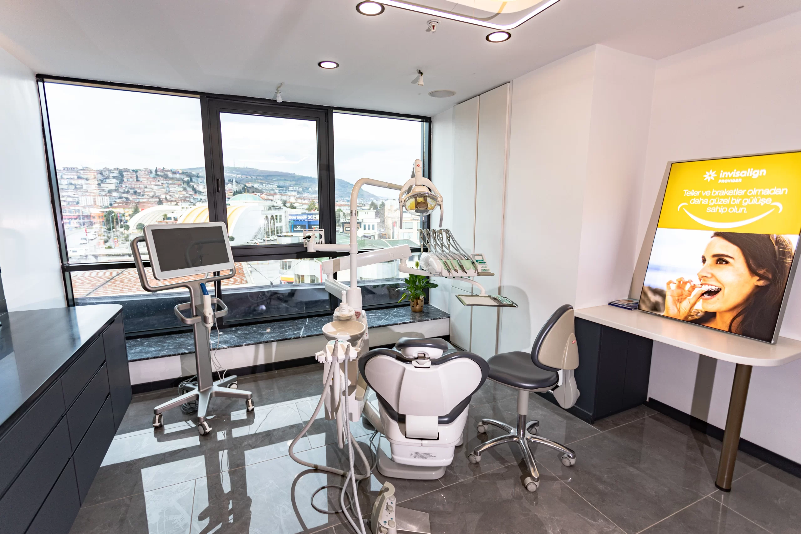 Gelişmiş Teknolojiyle Donatılmış Serdivan Diş Kliniği